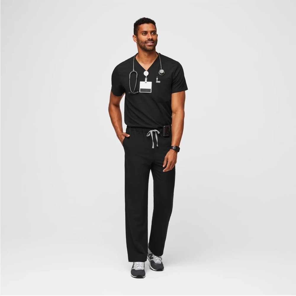 Figs Large Short Pisco Basic Technical Scrub Pants - image 4